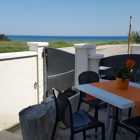 Apartment Castle On The Sea